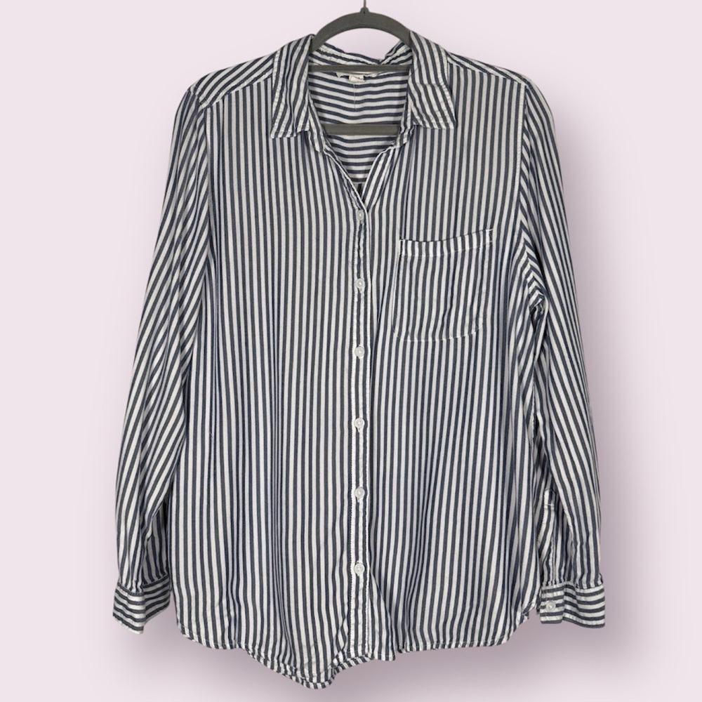 beachlunchlounge Blue and White Striped Long Sleeve Button Up Shirt Large